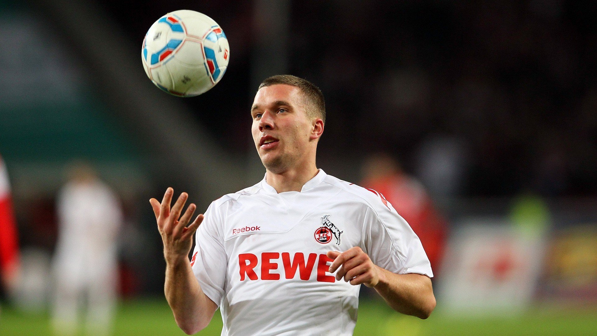 马洛卡防线协作化解数次威胁射门,atp马洛卡