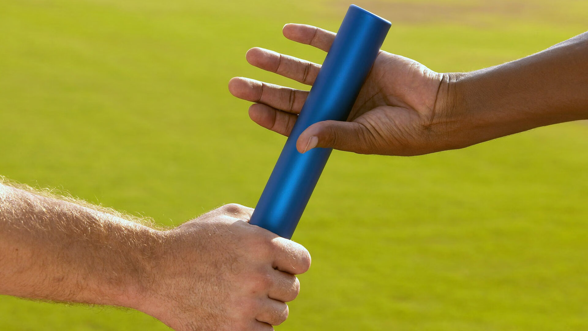 伦敦马拉松赛今日鸣枪,选手们奋力冲刺,伦敦马拉松比赛